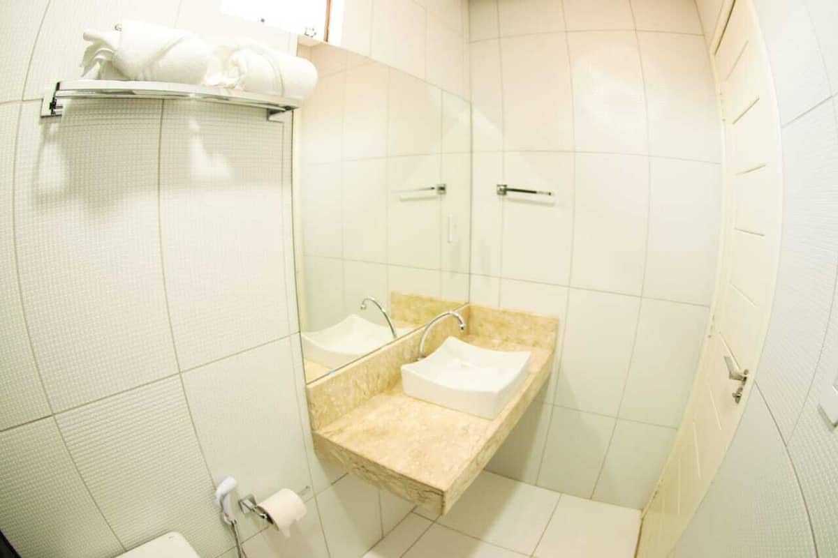 minibar, free wifi, bed sheets