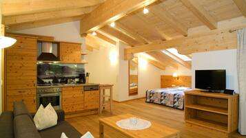 Apartment, 2 Bedrooms, Patio, Mountain View (additional cleaning fee 70€ per stay) | Rollaway beds, free WiFi