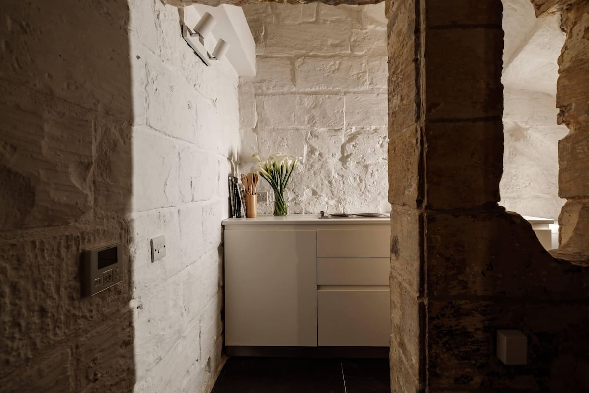 duplex | private kitchenette