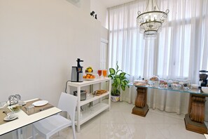 Daily buffet breakfast (EUR 6 per person)