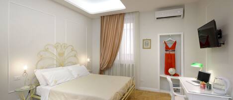 Luxury Quadruple Room ( Maria Isabella)