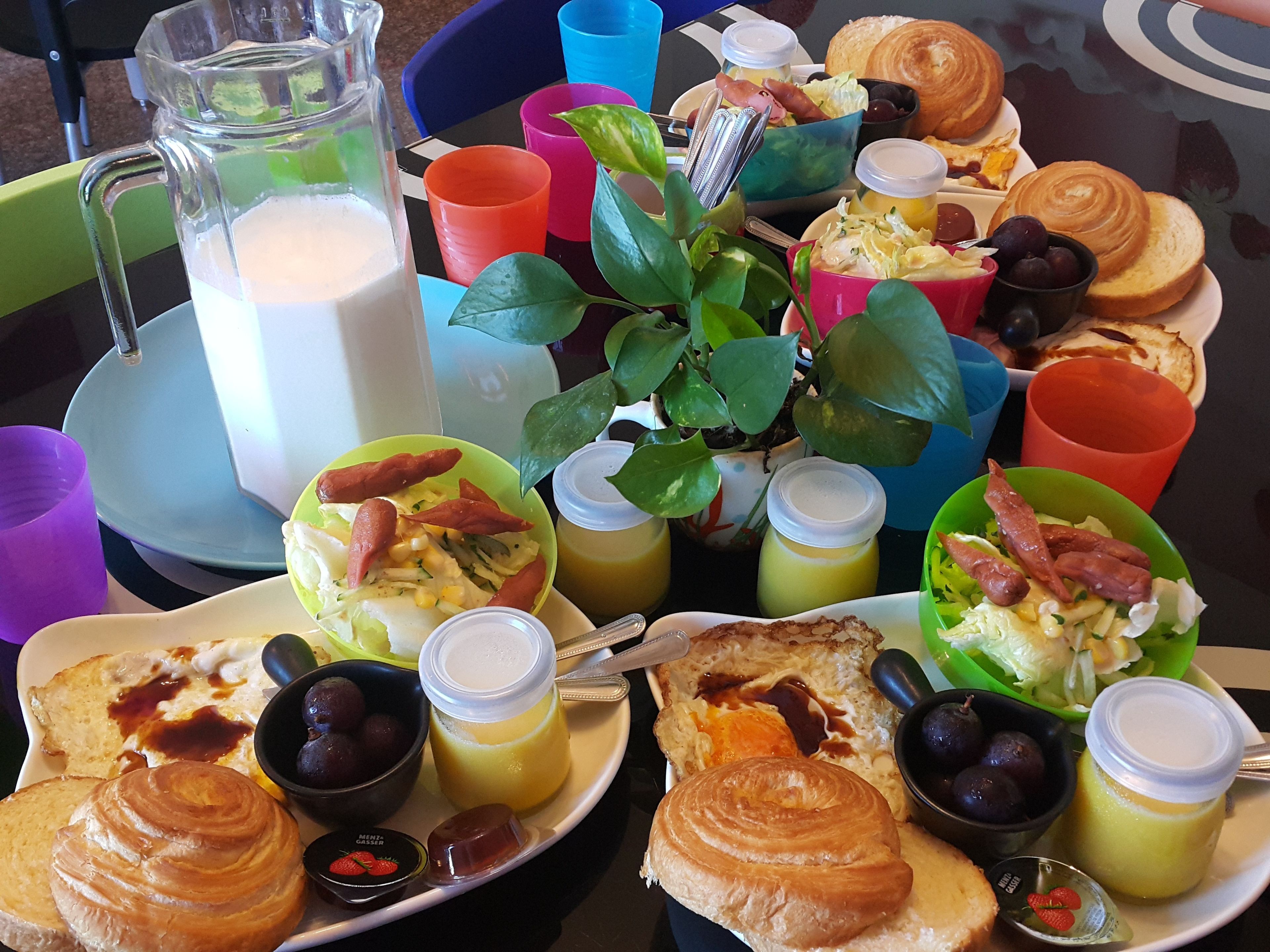 매일 풀 브렉퍼스트 무료 아침 식사 포함