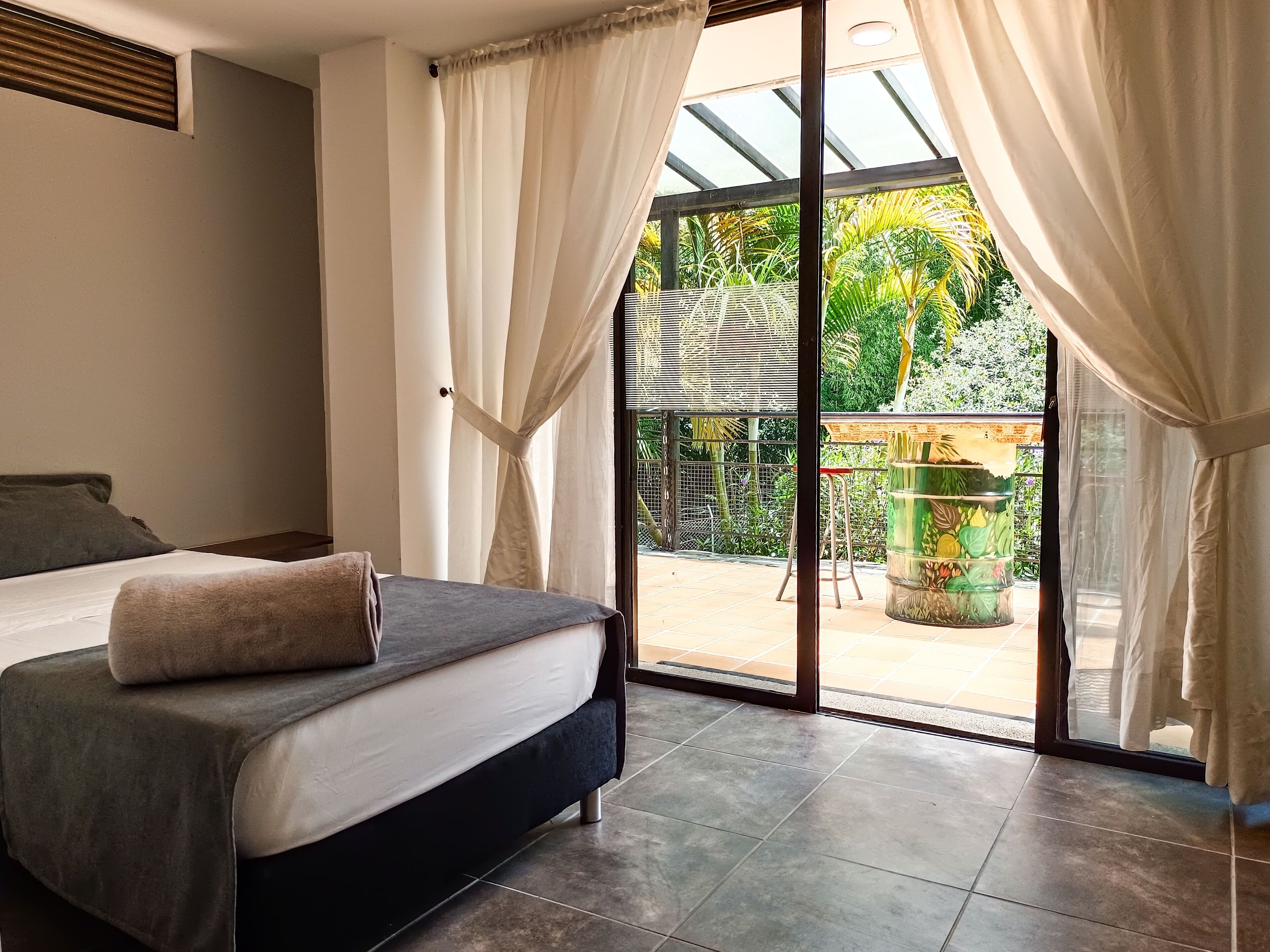 Elite Quadruple Room, Garden View | Egyptian cotton sheets, premium bedding, memory-foam beds, minibar