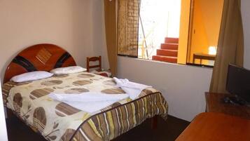 Down duvets, free WiFi, bed sheets