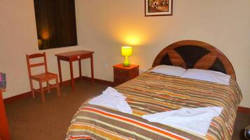 Down duvets, free WiFi, bed sheets