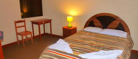 Down duvets, free WiFi, bed sheets