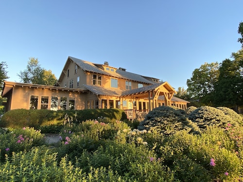 Peters Sunset Beach Resort