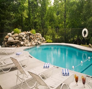 Outdoor pool, sun loungers