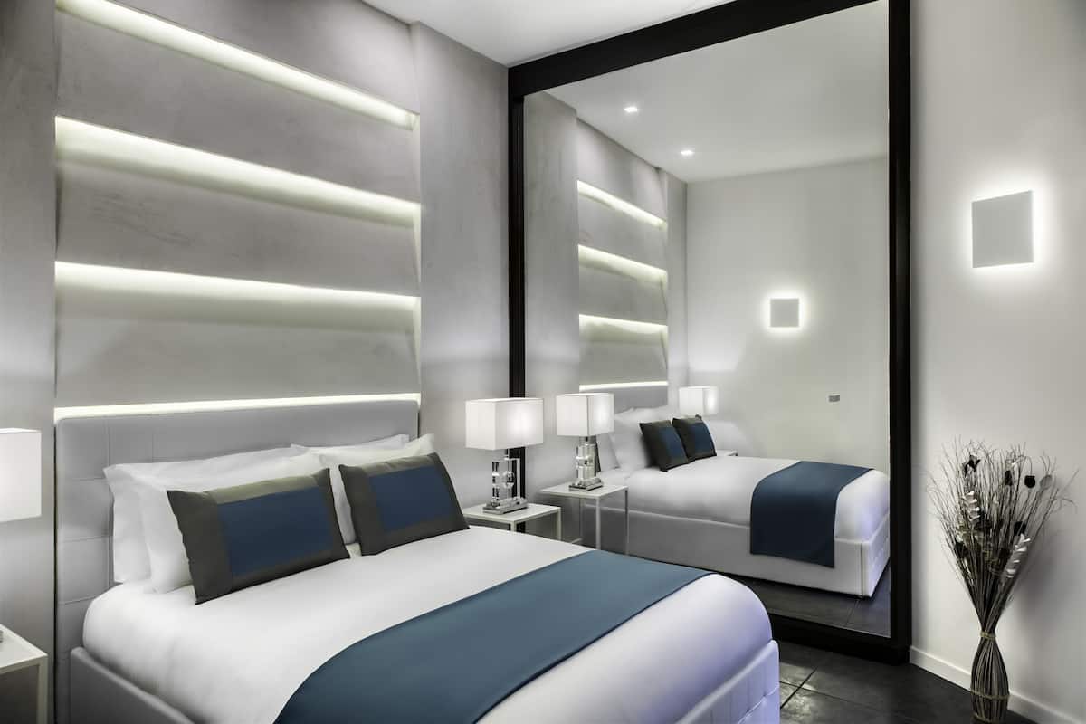 Phòng đôi Tiêu chuẩn | Bộ đồ giường cao cấp, minibar, két bảo mật tại phòng, bàn