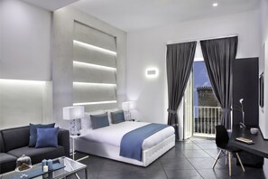 Junior Suite, City View | Premium bedding, minibar, in-room safe, desk - Carten (Naples)