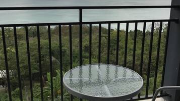 Superior Apartment, 2 Bedrooms, 2 Bathrooms, Sea View | Balcony