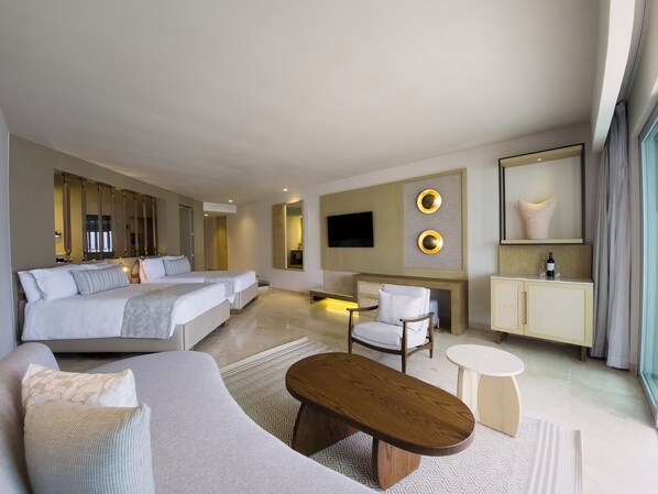 Royal Suite Double Hot Tub Beachfront | Minibar con artículos gratuitos, caja fuerte, escritorio
