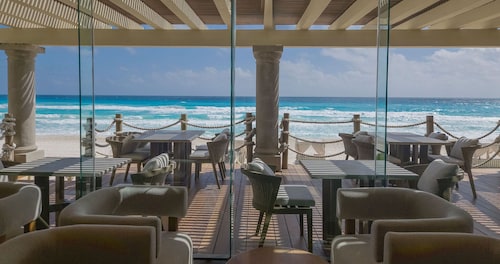 Royal Select at Grand Park Royal Cancun-All Inclusive-Adults Only