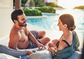 2 piscinas al aire libre, sombrillas, tumbonas