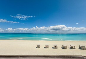 Royal Master Suite Hot Tub Beachfront | Vistas al mar