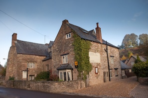 Exterior - Tudor Farmhouse (Coleford)