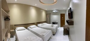Minibar, in-room safe, desk, free WiFi - Hotel Sandis (Santarém)
