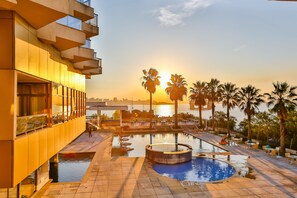 Outdoor pool - Hotel Orizzonte Niterói by Atlantica (Niteroi)