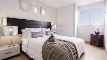 Egyptian cotton sheets, premium bedding, in-room safe
