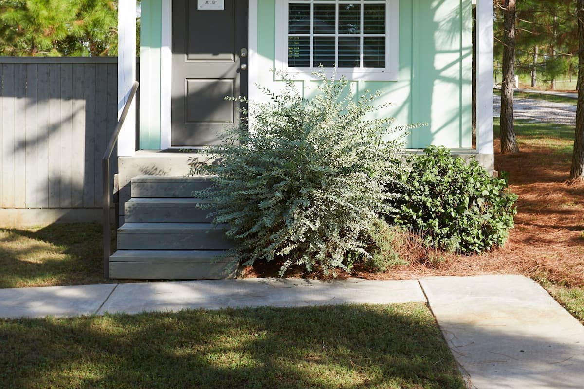 高級寝具、アイロン / アイロン台、WiFi (無料)、ベッドシーツ