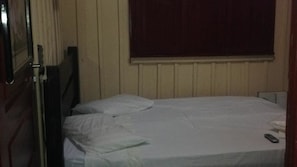 Iron/ironing board, free WiFi