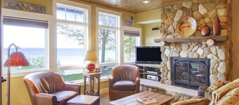 Trappers Landing Lodge