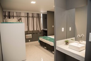 Premium Suite, Pool View | Premium bedding, free WiFi, bed sheets - Ref House (Rio de Janeiro)