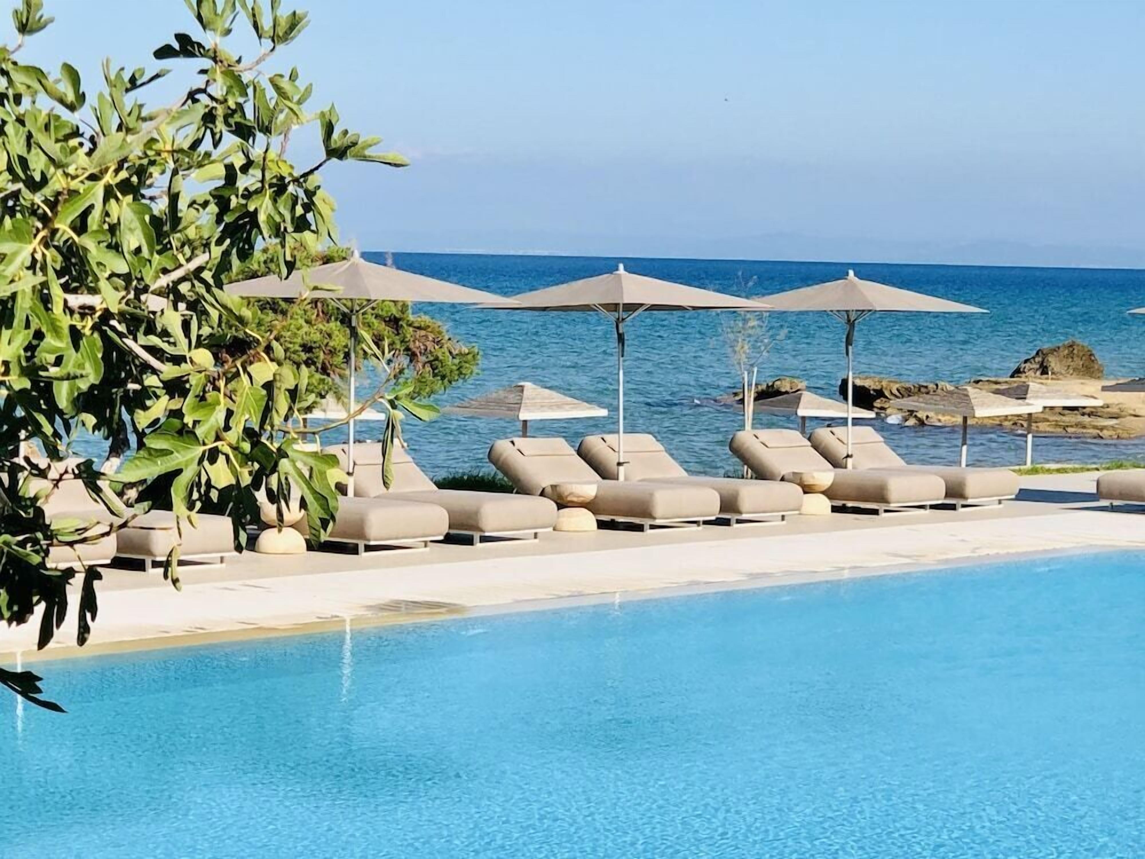 Piscine couverte, piscine extérieure