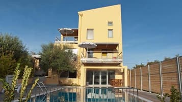 Piscina a l'aire lliure