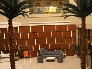Lobby sitting area - GreenTree Eastern Bijie Qixingguan Zhaoshanghuayuan Hotel (Bijie)