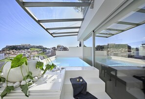 Outdoor pool - Alto Psyrri Penthouse by K&K (Athens)