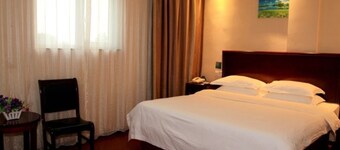 GreenTree Inn JiNing JiaXiang County JianShe S Road Express Hotel