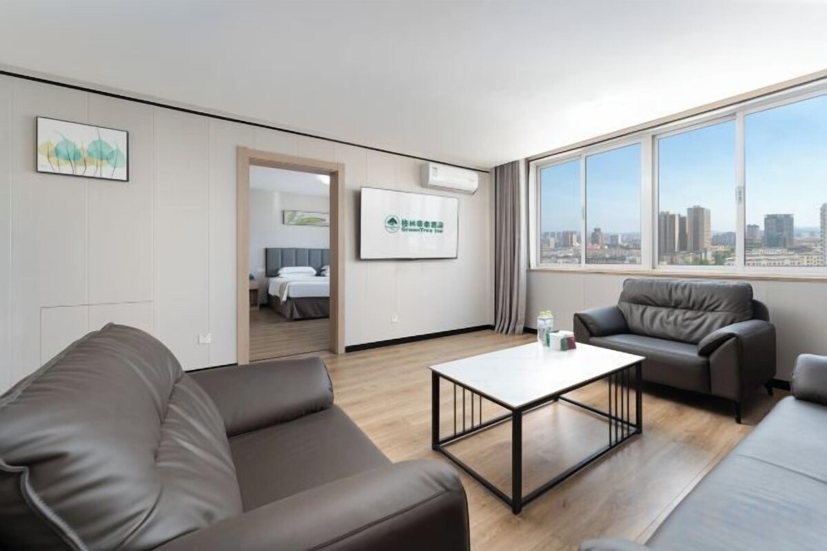 Living area | TV