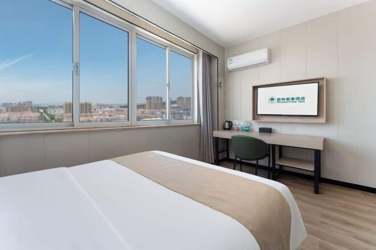 Blackout drapes, iron/ironing board, free WiFi