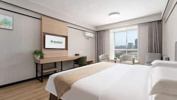 ستائر تعتيم ومكواة/لوح كي وواي فاي مجانًا