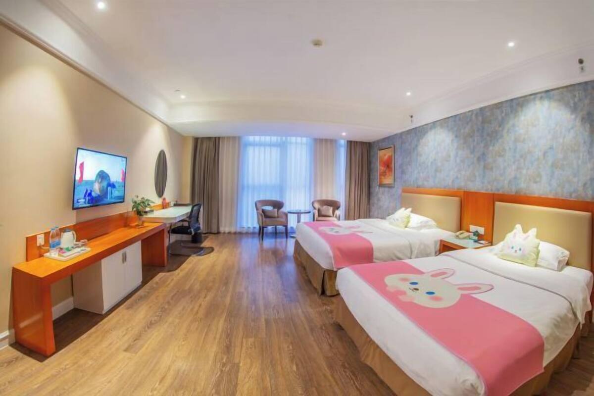 In-room safe, blackout drapes, iron/ironing board, free WiFi