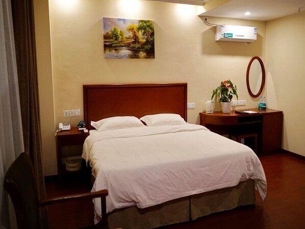 In-room safe, blackout drapes, iron/ironing board, free WiFi