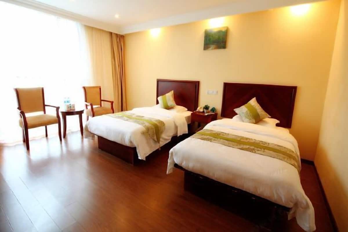 In-room safe, free WiFi