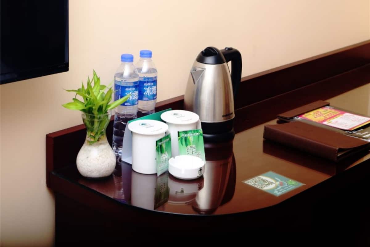 In-room safe, free WiFi