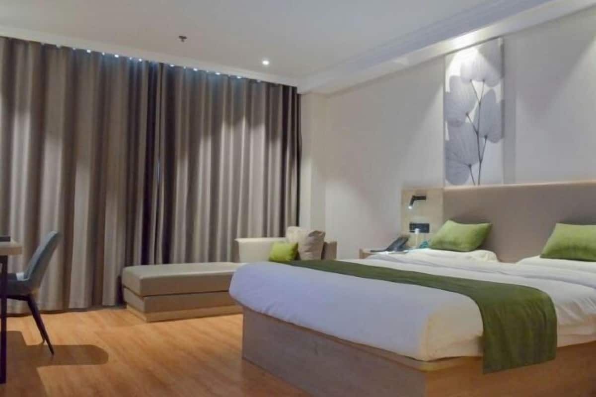 Blackout drapes, iron/ironing board, free WiFi