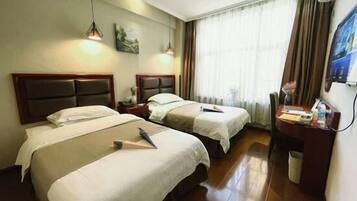 Cortinas blackout, ferros/tábuas de passar roupa, Wi-Fi de cortesia