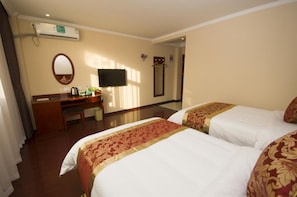 Blackout curtains, iron/ironing board, free WiFi