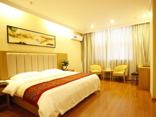 In-room safe, blackout curtains, iron/ironing board, free WiFi
