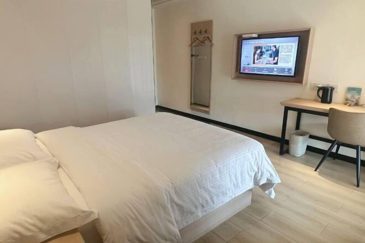 Caja de seguridad en la habitación y cortinas blackout