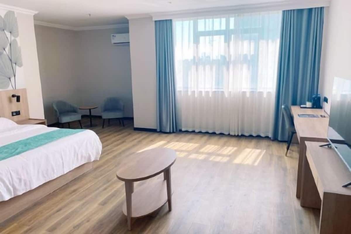 In-room safe, blackout drapes, iron/ironing board, free WiFi