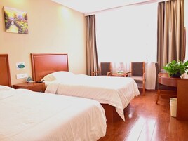 遮光窗帘、熨斗/熨板、免费 WiFi