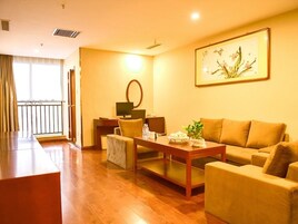 遮光窗帘、熨斗/熨板、免费 WiFi