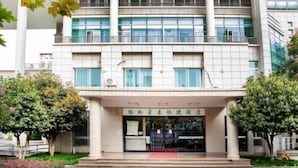 Exterior - Greentree Inn Shanghai Minhang District Jiangyue Road Ent Hospital Express Hotel (Shanghai)