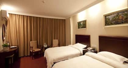 GreenTree Inn TaiZhou XianJu Passenger Center West HuanCheng Road Express Hotel