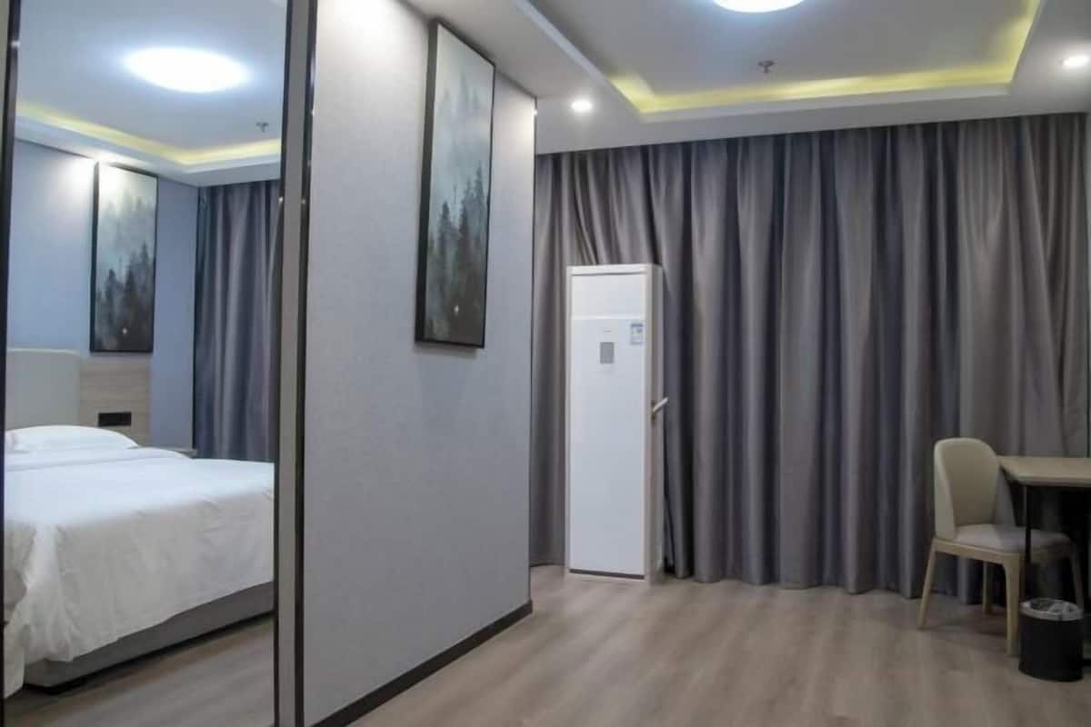 Blackout curtains, iron/ironing board, free WiFi
